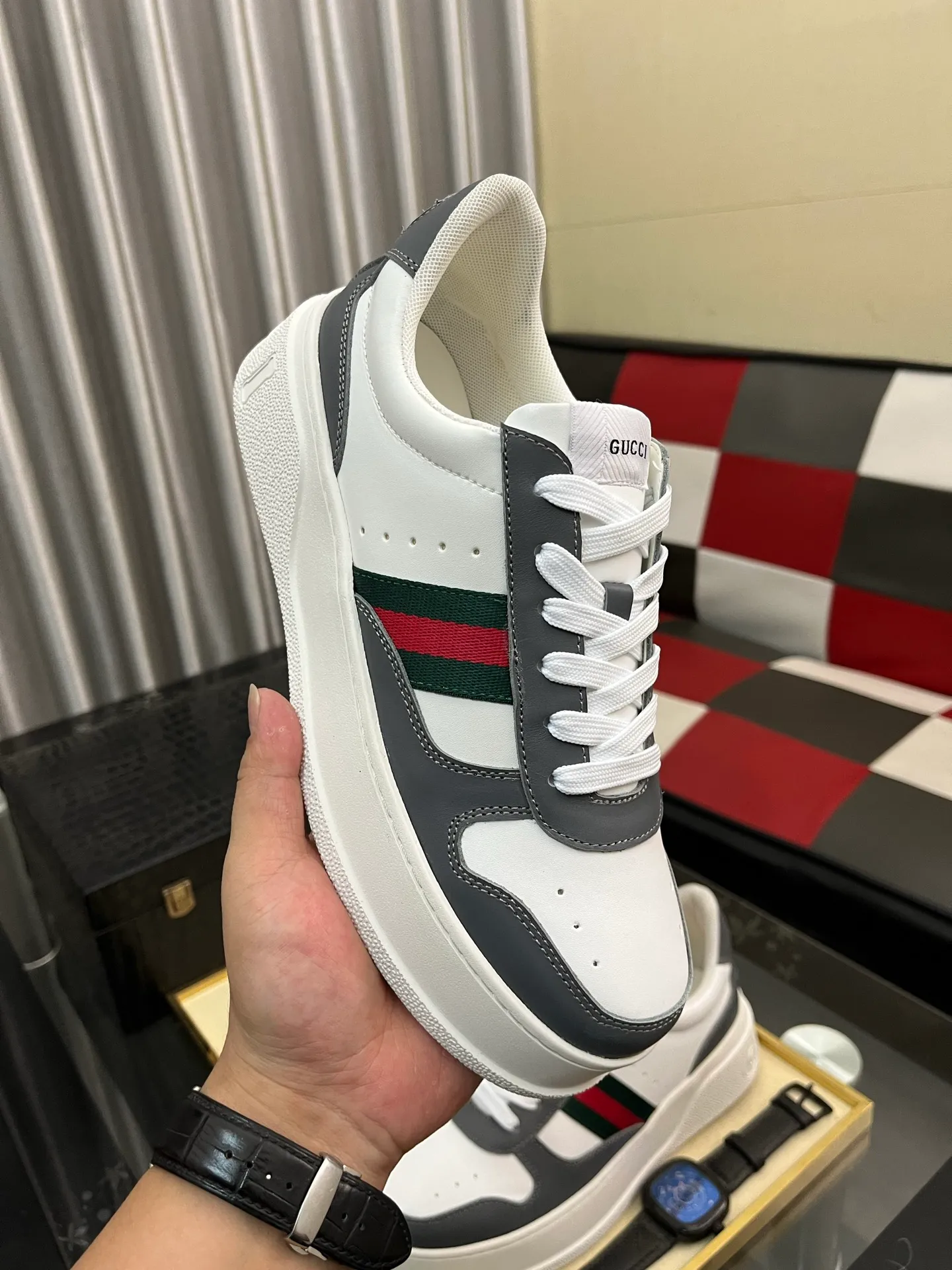 Men's Men's Shoes💰: 380⌚️⌚️[GUCCI] Gucci men's latest white shoe series casual shoes! The official website is built 1:1. Upper: Made of imported cowhide, with electric embroidery ➕Inner lining: Made of high-quality first-layer pigskin, soft and comfortable. Picky material selection and exquisite workmanship give you the best enjoyment. Size: 38-444️⃣Colors available